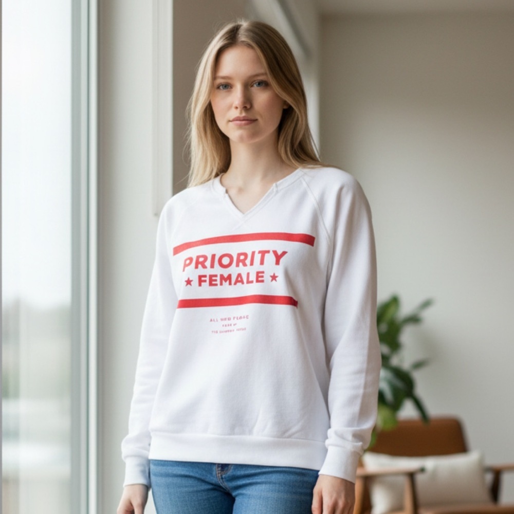 The Laundry Room priority female pullover l